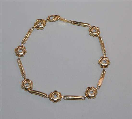 A continental 750 yellow metal bracelet, 18cm.